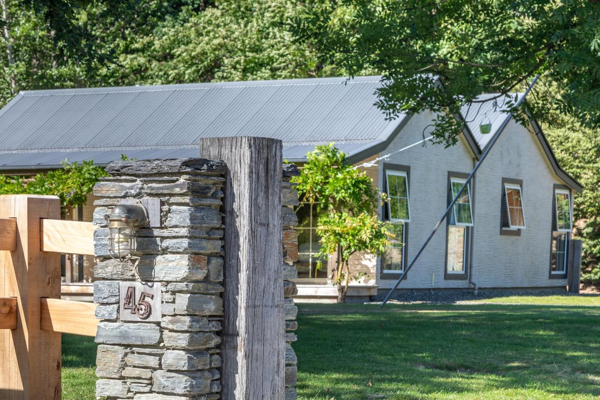 Arrow Junction Cottage アロータウン エクステリア 写真